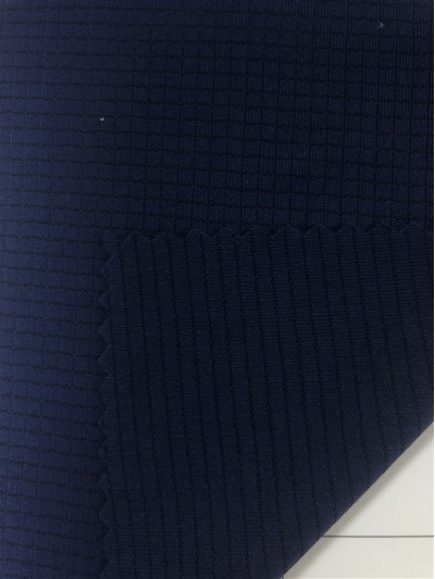 SX-LG LG-TH1001 Corn small grid Ingredients: 100% polyester Weight 100g Specification: 160cm ultra-thin sports cloth side view